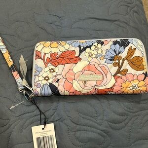 Vera Bradley Accordian Wristlet